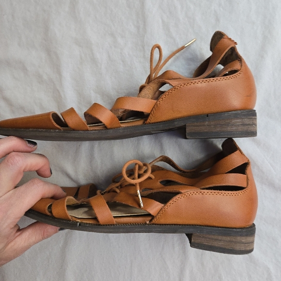 Forever 21 Brown Pointed Toe Lace Up Cage Sandals 7.5 - Picture 6 of 13